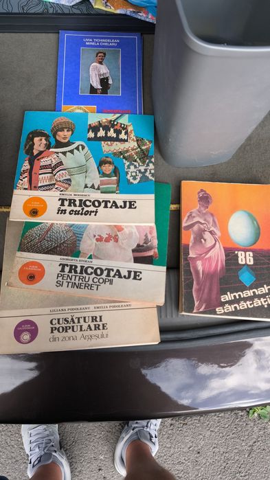 Cărți medicina și lucru manual