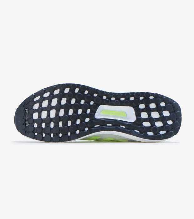 Обувки дамски обувки  ADIDAS ULTRABOOST DNA 5.0 размер  39 1/3