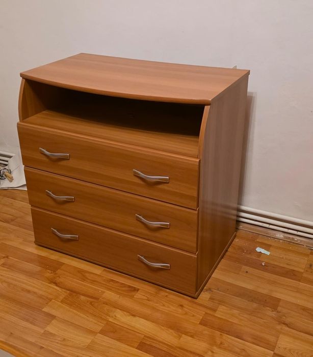 Vand set de Dormitor !