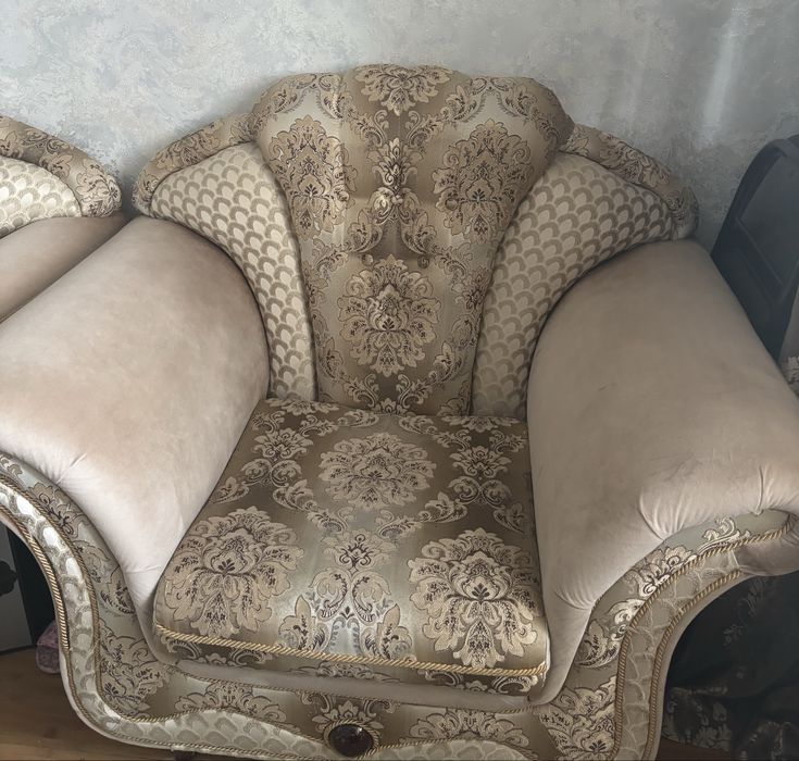 Диван с креслами