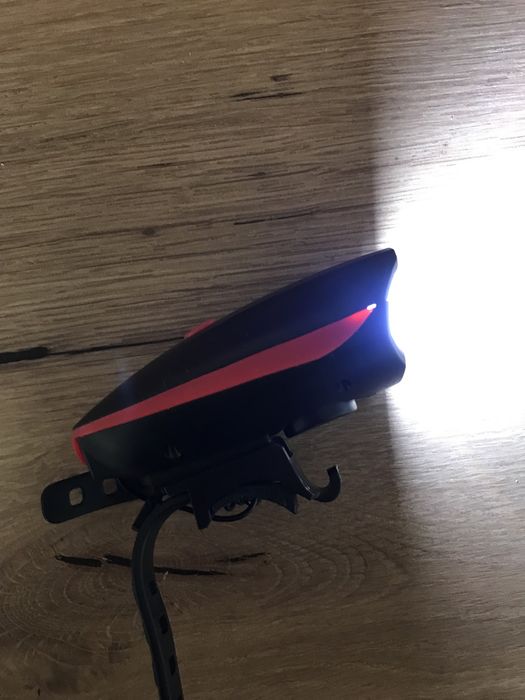 Lanterna reincarcabila cu claxon de 120db pt biciclete trotinete
