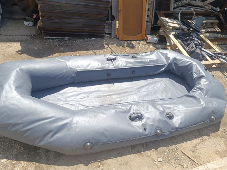 Продам резиновую лодку