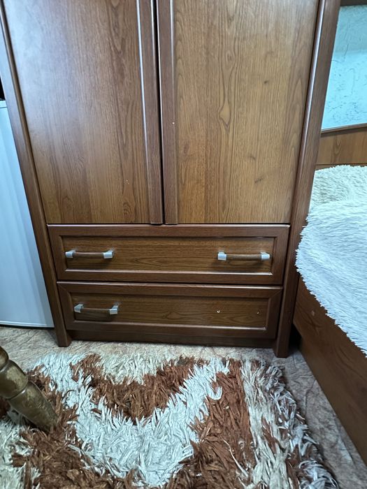 Продам спальный гарнитур