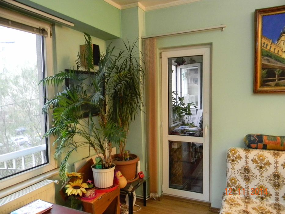 Apartament 3 camere etaj 2/8 73mp, Calea 13 Septembrie