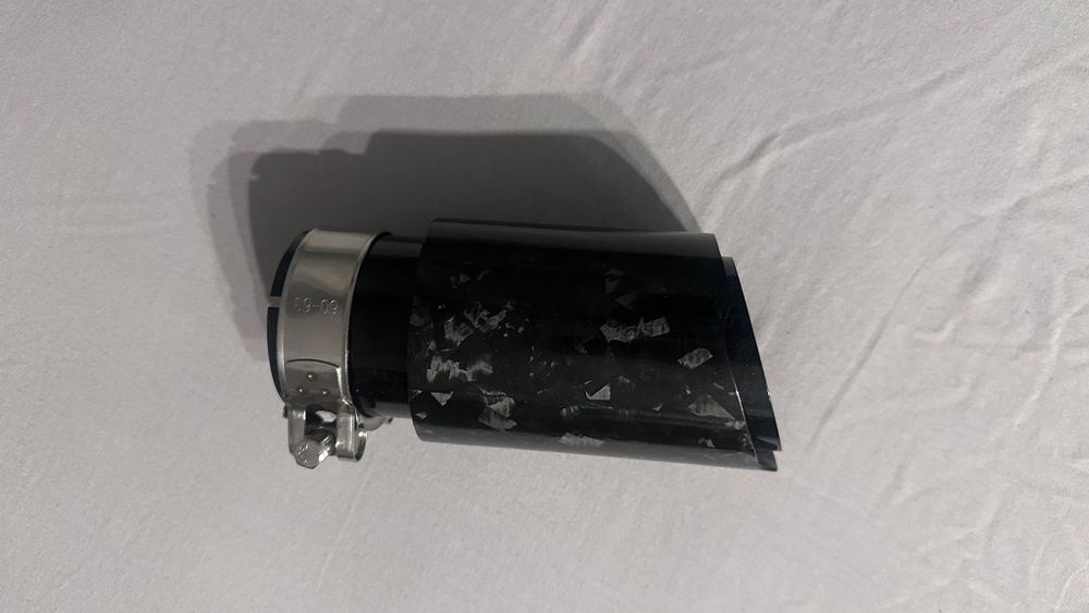 Vând finala akrapovic