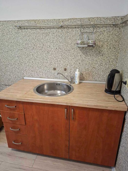 Частно лице продава тристаен апартамент в София, ж.к. Красно село