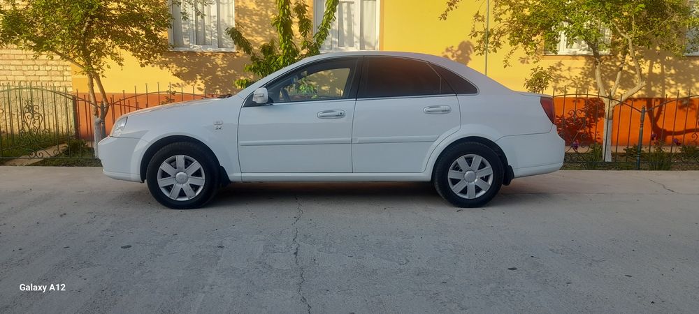 Chevrolet Lacetti / Gentra 2012