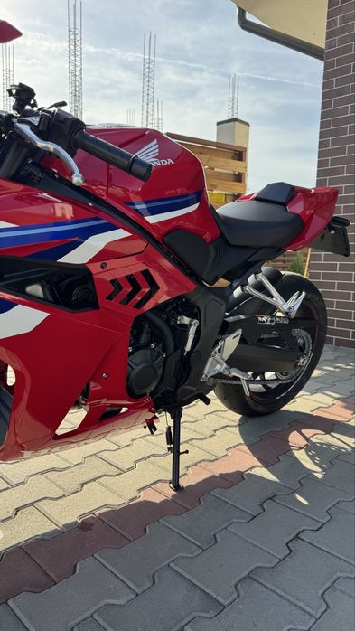 Honda CBR650R E-Clutch 2026, 3.000 km, stare de nou