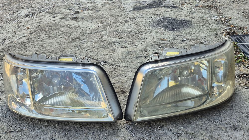 Фарове за VW T5 2007година