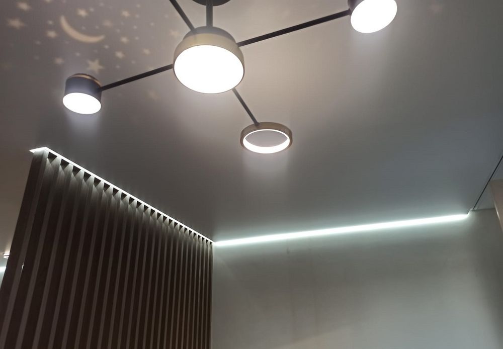 Натяжные потолки