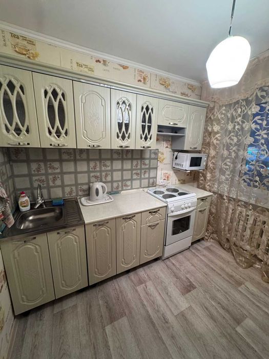 продам 1 комнатную машхур жусупа