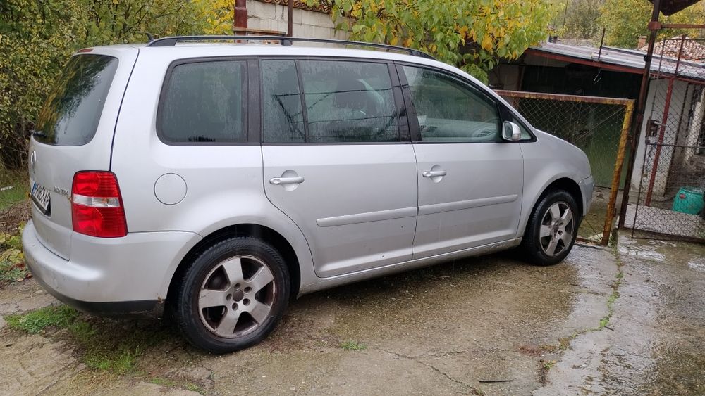 Фолксваген Туран. VW touran .2.0 дизел 140 коня. 2006г. Продава се са