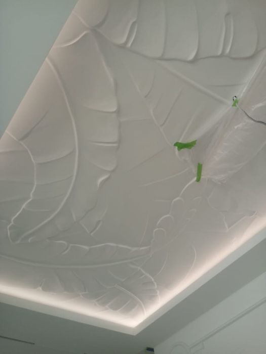 Колонна из гипса