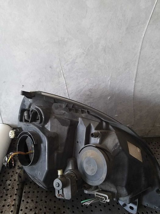Far stanga renault clio 2 facelift 15601900li