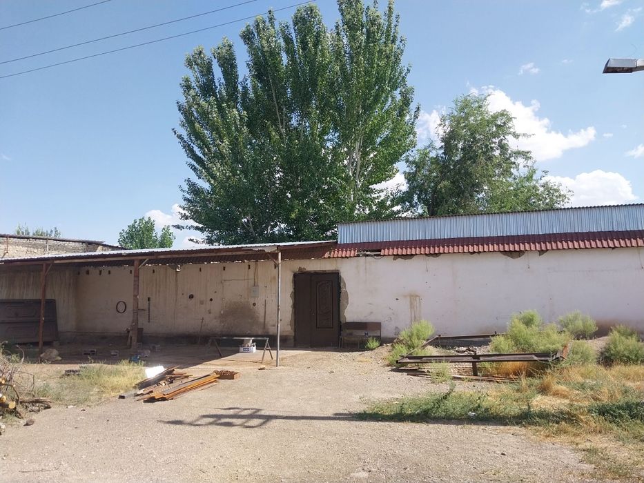 No turar bino sotiladi srochni