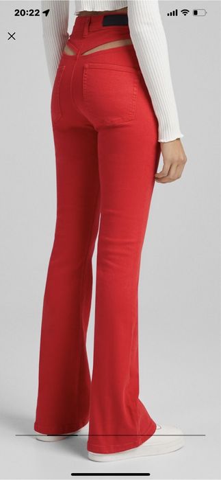 Blugi BSK decupati la fund si evazati