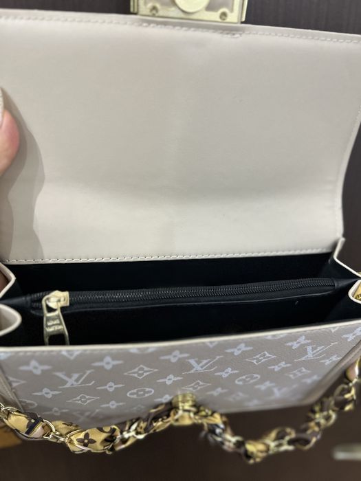 Бежевая Сумка LV