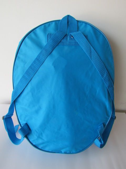 Весела раница с форма на шапка