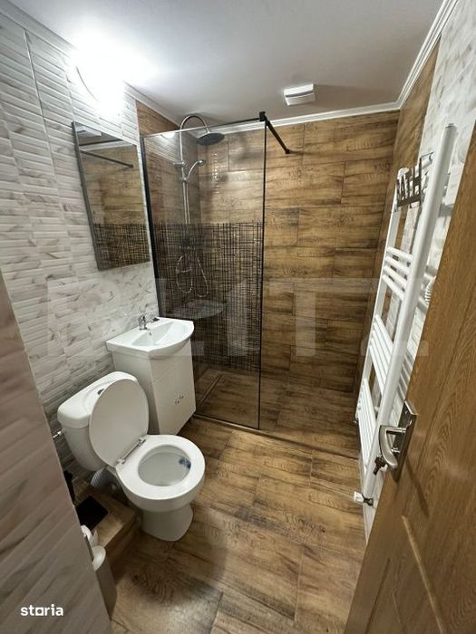 Apartament renovat de vanzare, 40 mp – zona Micro 15