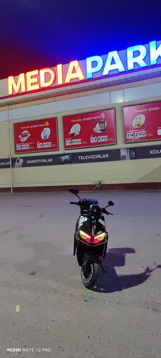 Skuter 700 $ sastenasi yaxshi