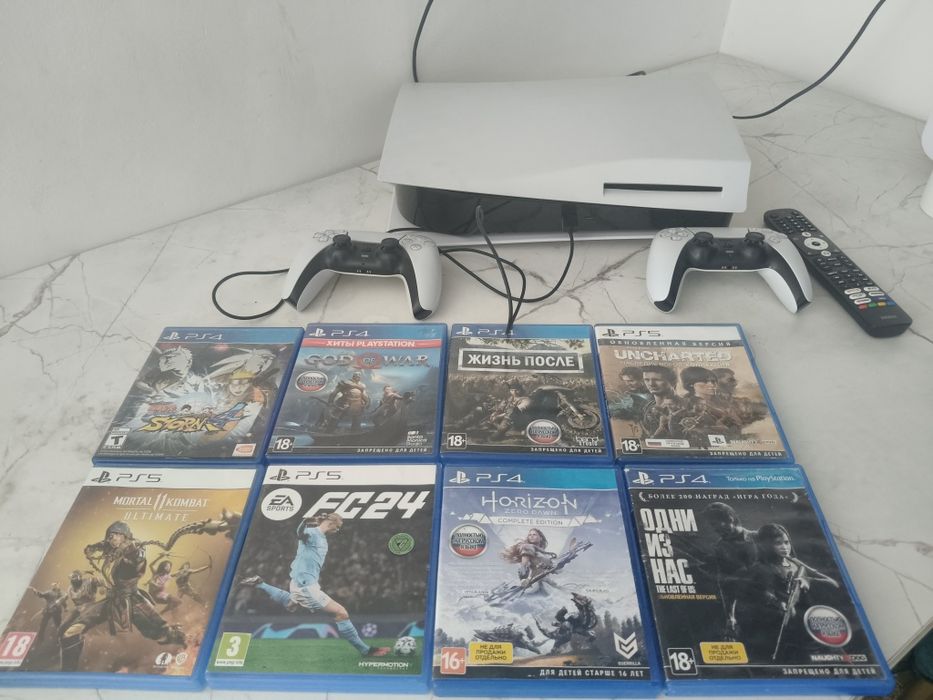 Обменяю PS5 Slim (дисковая) + 2 геймпада + большая подборка игр