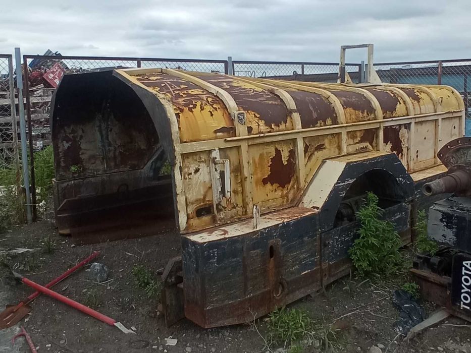 Транспортное средство для обработки анодов