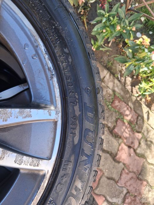 Vând roți complecte R17 Mercedes