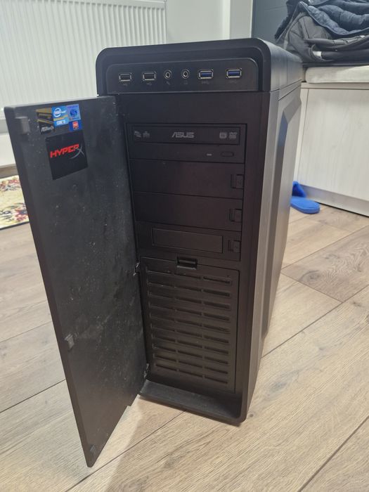Vand carcasă Thermaltake Urban S71