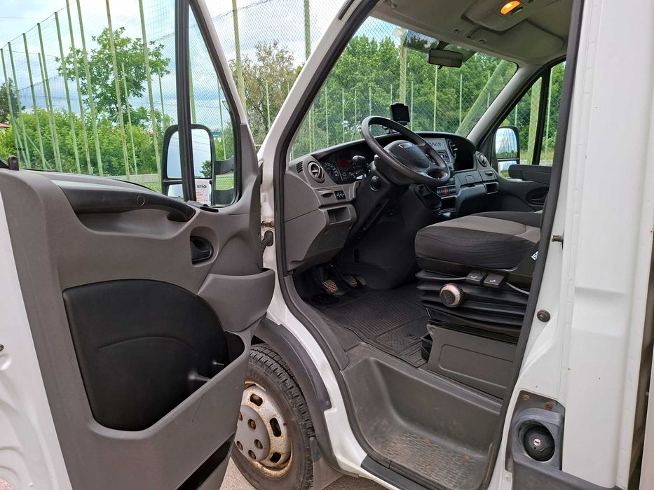 IVECO DAILY 35C21 3.0HPI 210 к.с. ТОП състояние - падащ борд въздушни възглавници 3.5 тона
