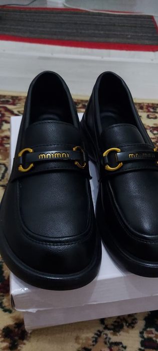 Новая обувь в классном состоянии