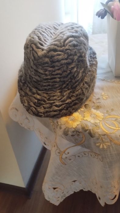 Căciula tip șapcă