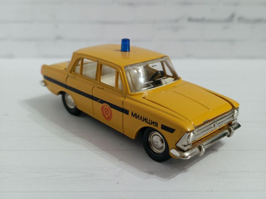 Продам советские модели автомашин в масштабе 1/43. Металлические.