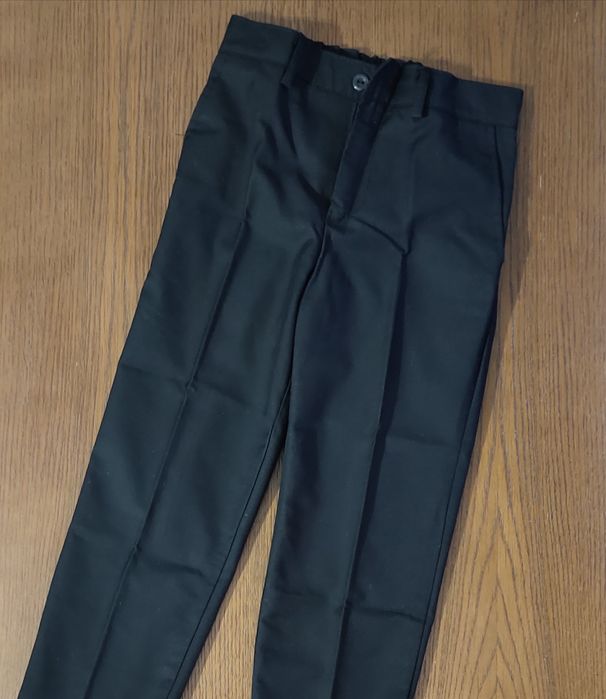 Продам джинсы на мальчика