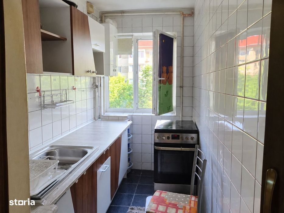 COMISION 0%, Apartament 3 Camere, Etaj 2, Centrala, Boxa, 50mp, Dacia — fotografia 3