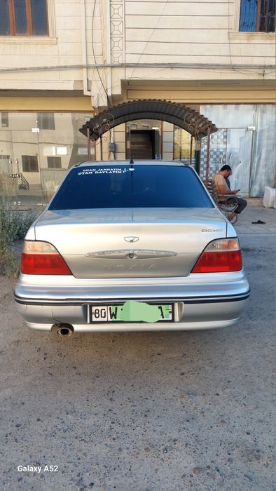 Нексия 1 сотилади йили  2008 прабек 3 ку. 4 та балони янги нарх 2500 $