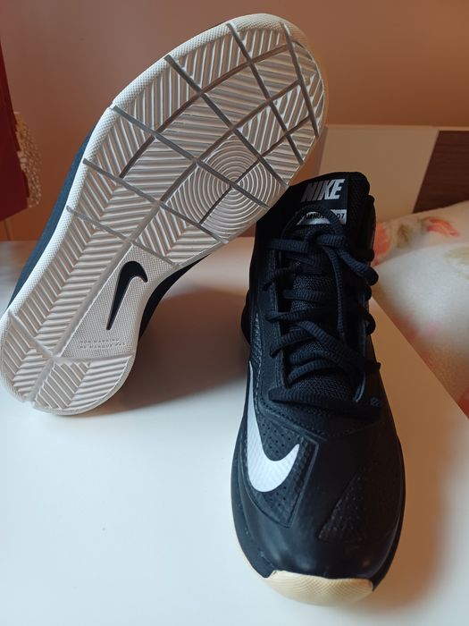 Нови маратонки Nike - номер37,5