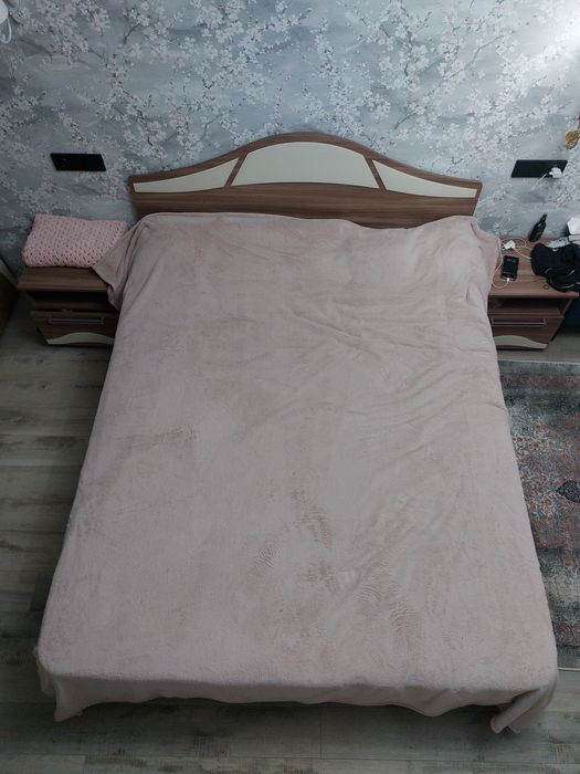 Продам кровать с матрасом
