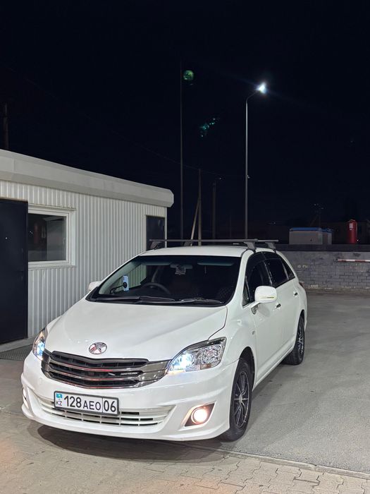 Продам Toyota Mark zio 2010 года