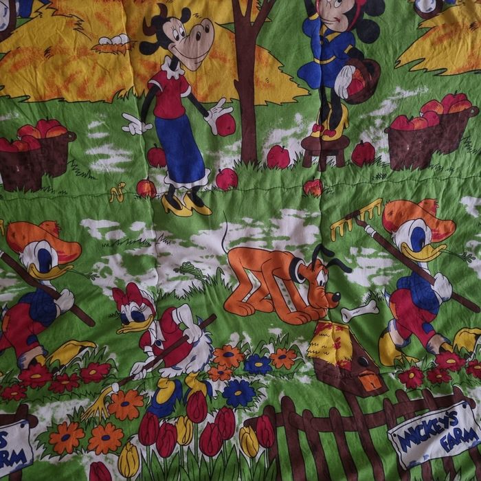 Олекотена завивка мики маус