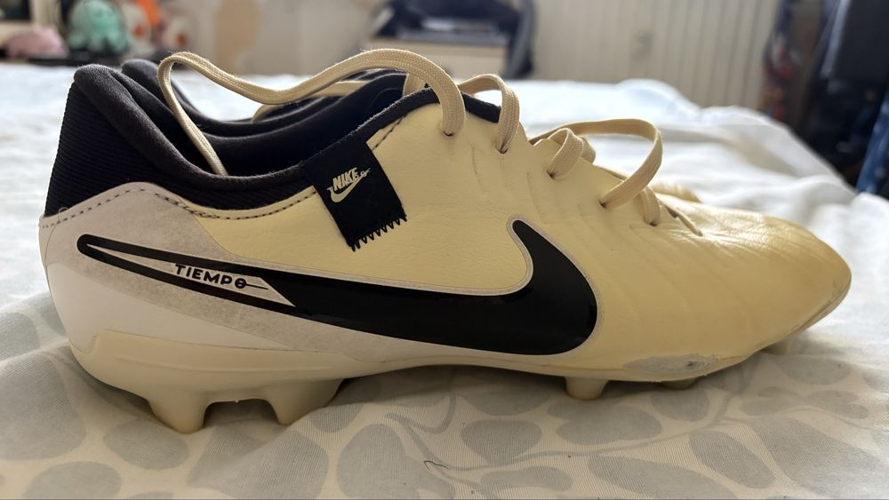 Бутонки Nike Tiempo