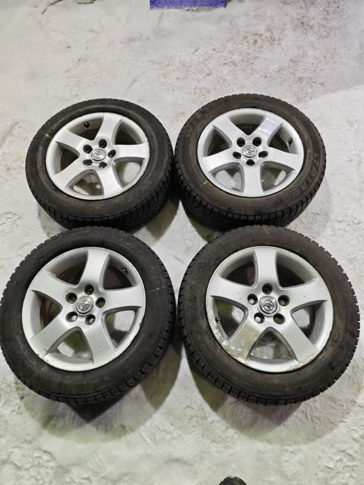 Диски камри 30/35  р16  Оргинал  с шинами