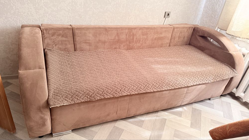 Продам диван раздвижной