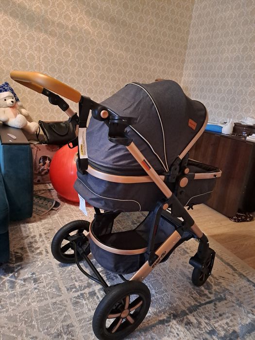Детский коляску.