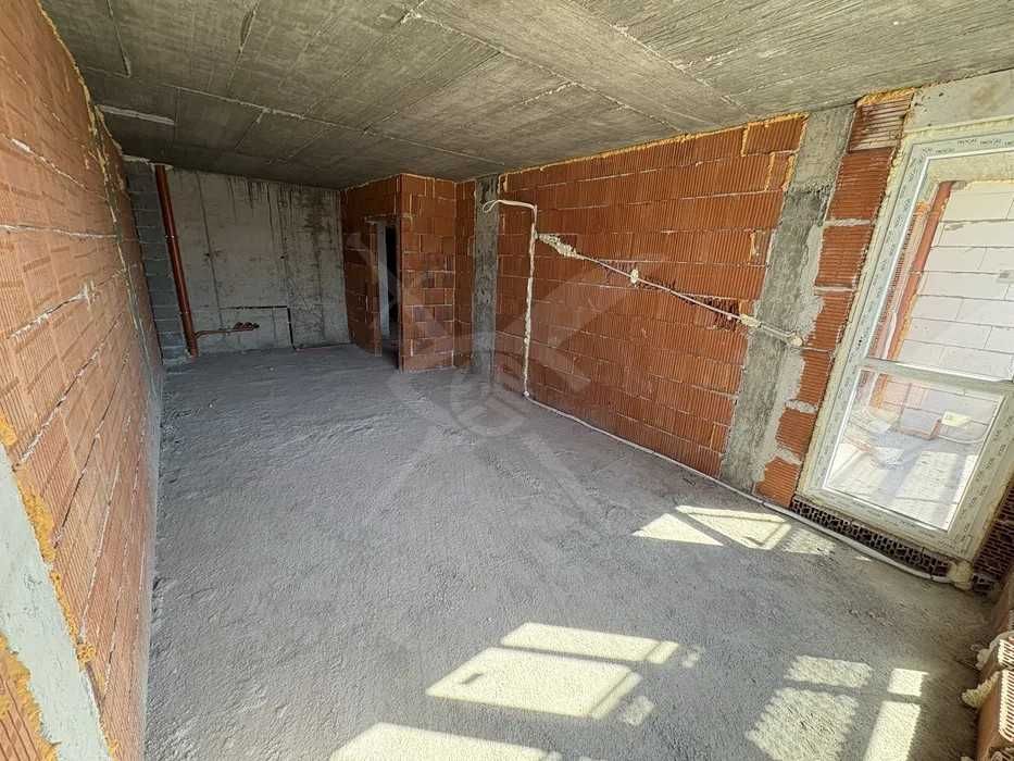 Продава се Двустаен апартамент в Пловдив, Южен - 74 кв.м за 607 €/кв.м - Снимка #1