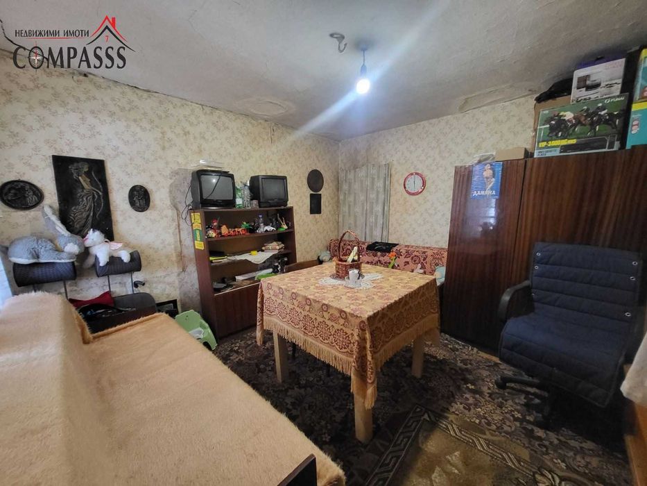 с. Пчелино, Обл. Добрич, къща с дворно място – 25000евро!