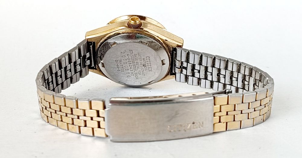 CITIZEN automatic -оригинален дамски часовник с възможност и за ръчно навиване, работещ