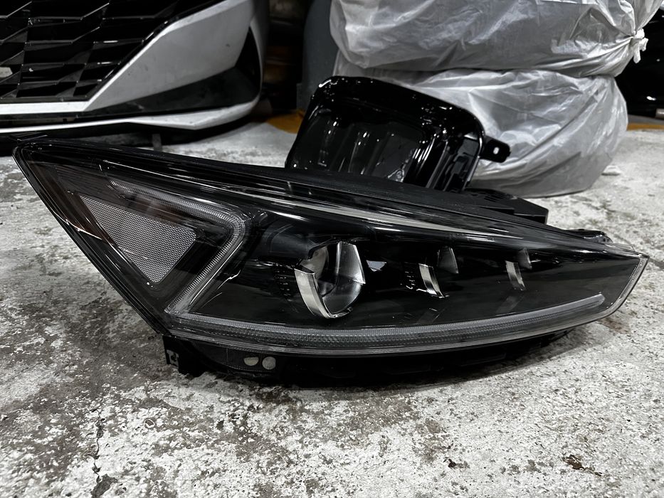 Фара Кия К7 Kia K7