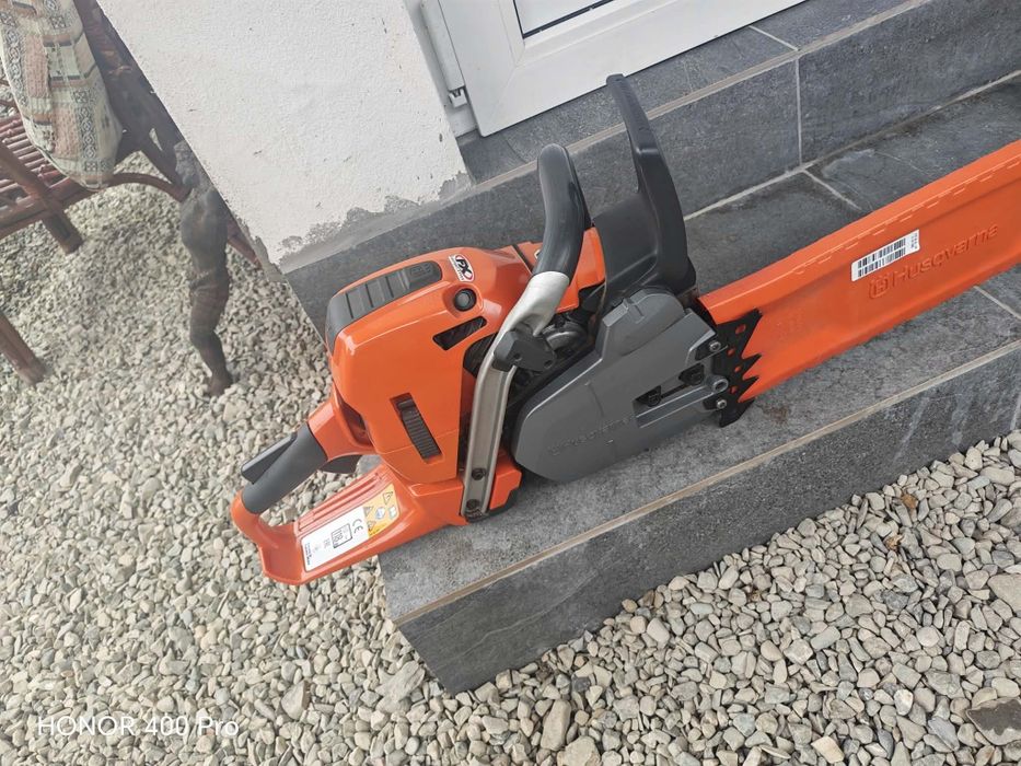 Husqvarna 562xp noua Cu un an garanție