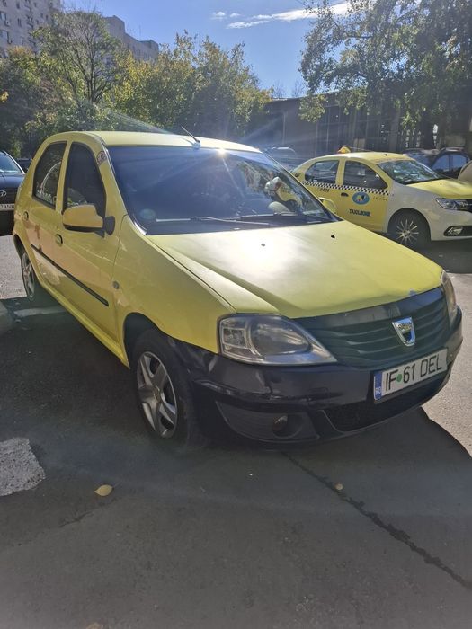 Vând Dacia Logan