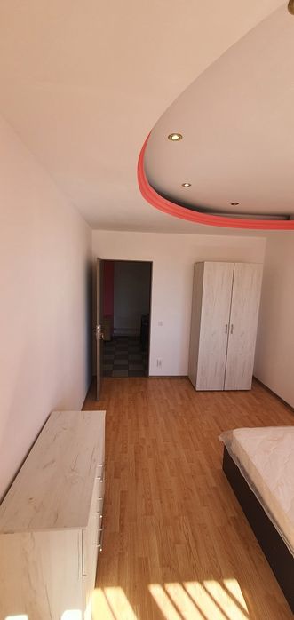 De închiriat apartament 4 camere sos fundeni